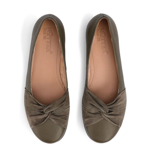 Hotter Hotter Women's 'Lark' Ballerinas in Khaki - 3