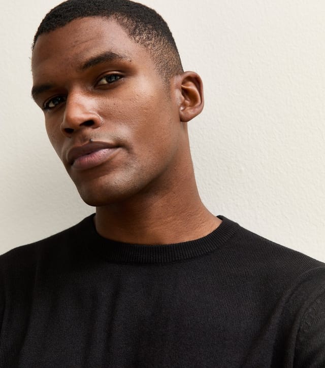 New Look Men's Black Slim Fit Crew Neck Jumper New Look - 2