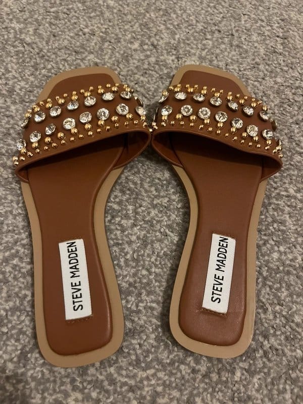 Steve Madden Steve Madden flat sandals with beads in tan - 1