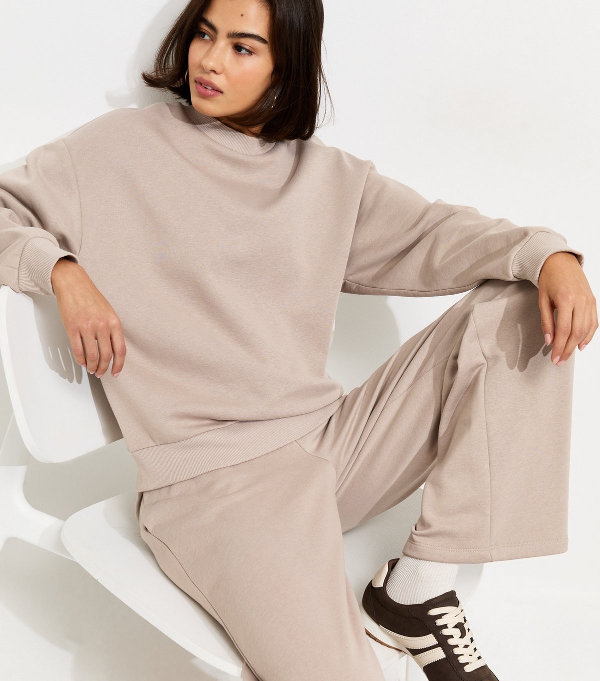 New Look Women's Mink Wide Leg Relaxed Fit Joggers New Look - 2