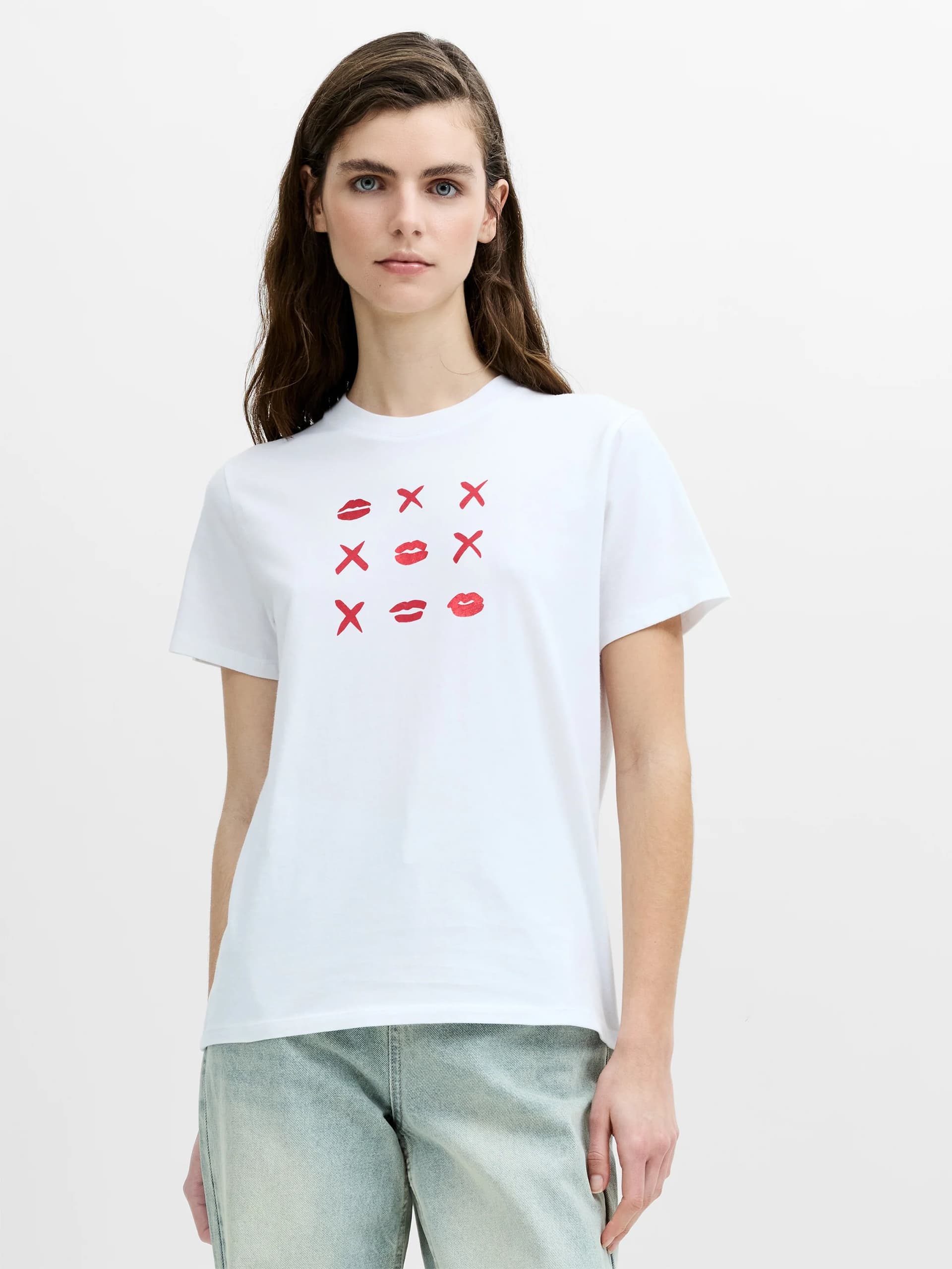 French Connection White Peached Cotton Noughts and Kisses Graphic T-Shirt Linen White/Red