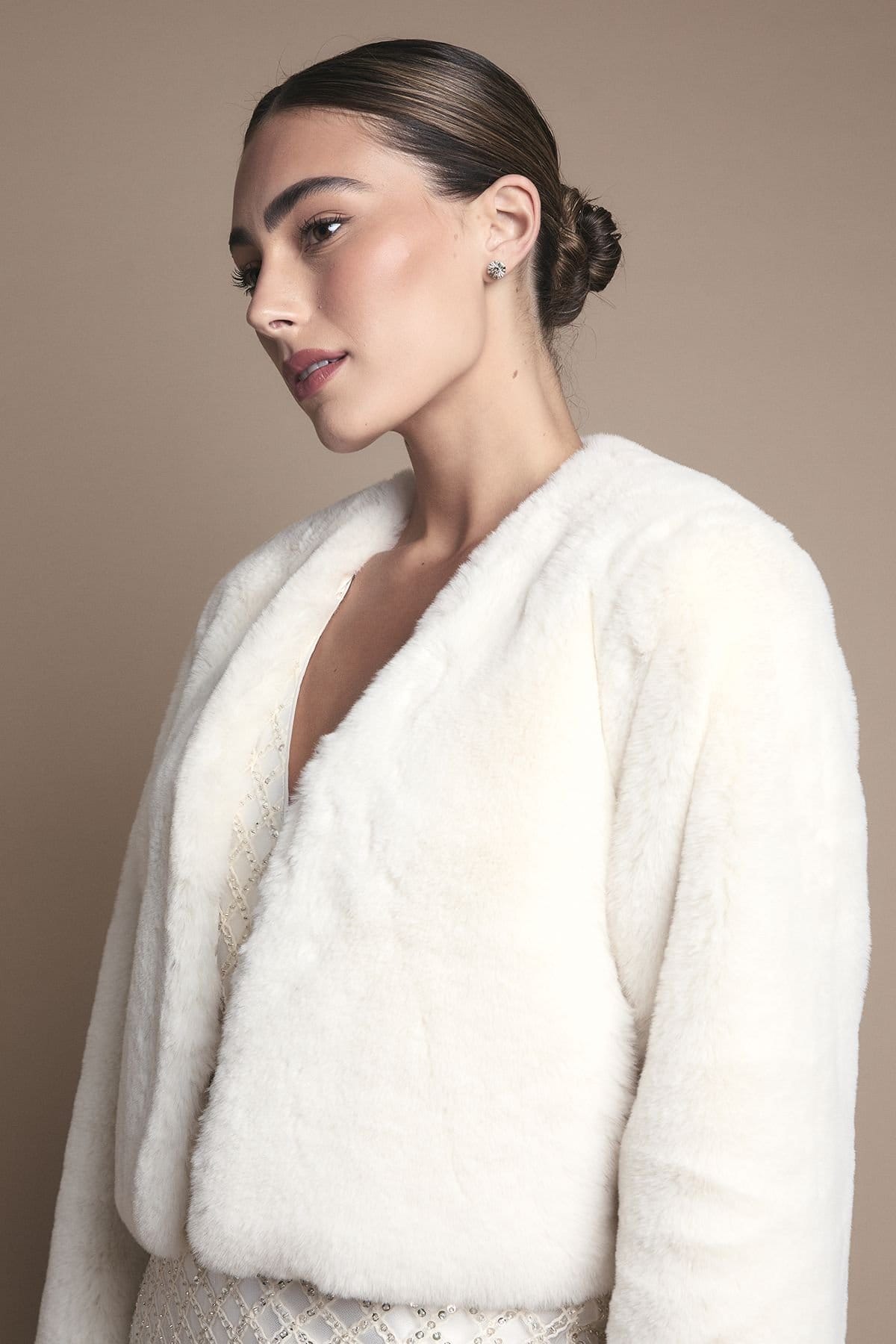 Coast Coast Women's Ivory Occasion Short Edge To Edge Faux Fur Coat - 4