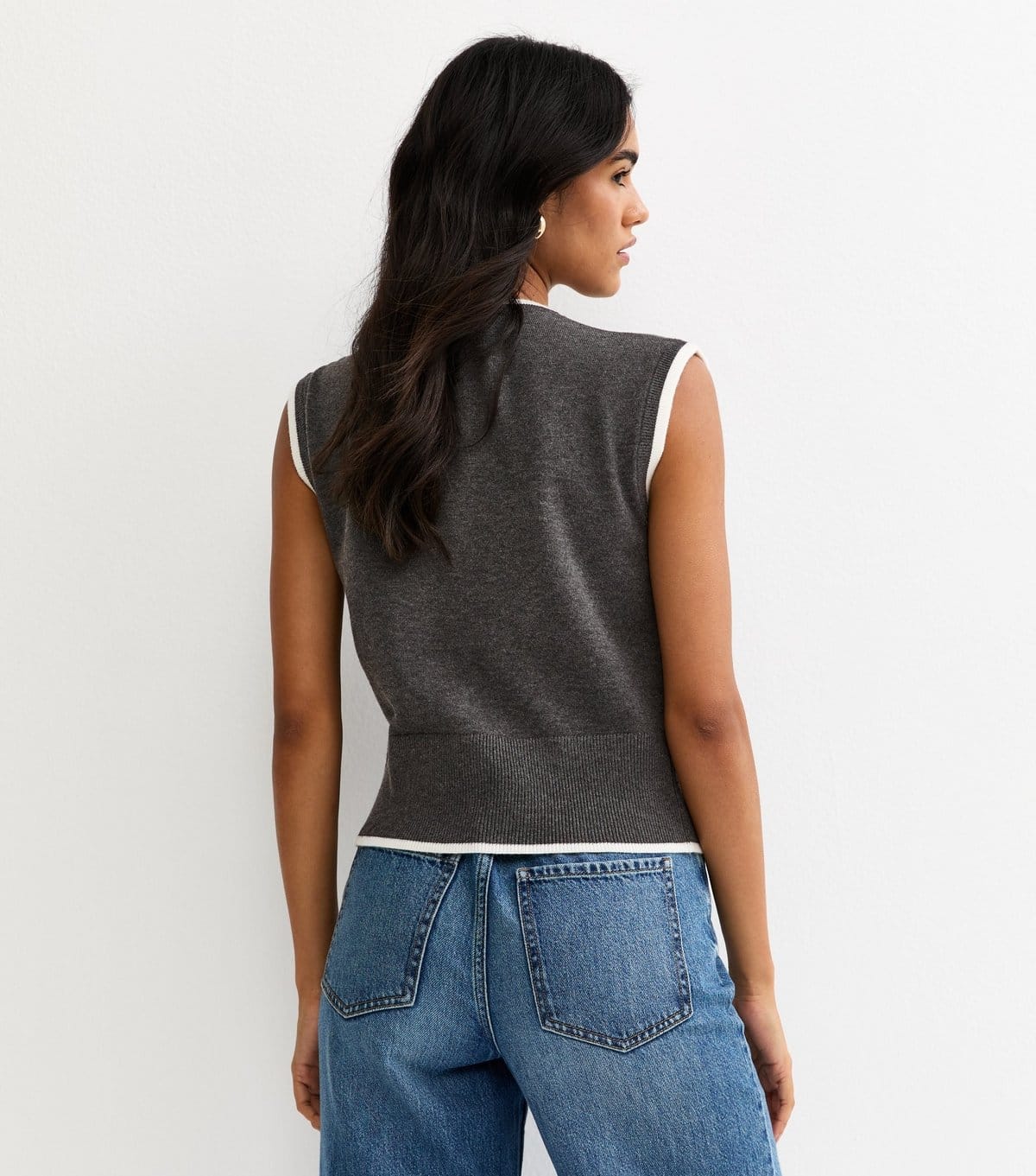 New Look Women's Dark Grey Contrast Trim Knit Waistcoat New Look - 4