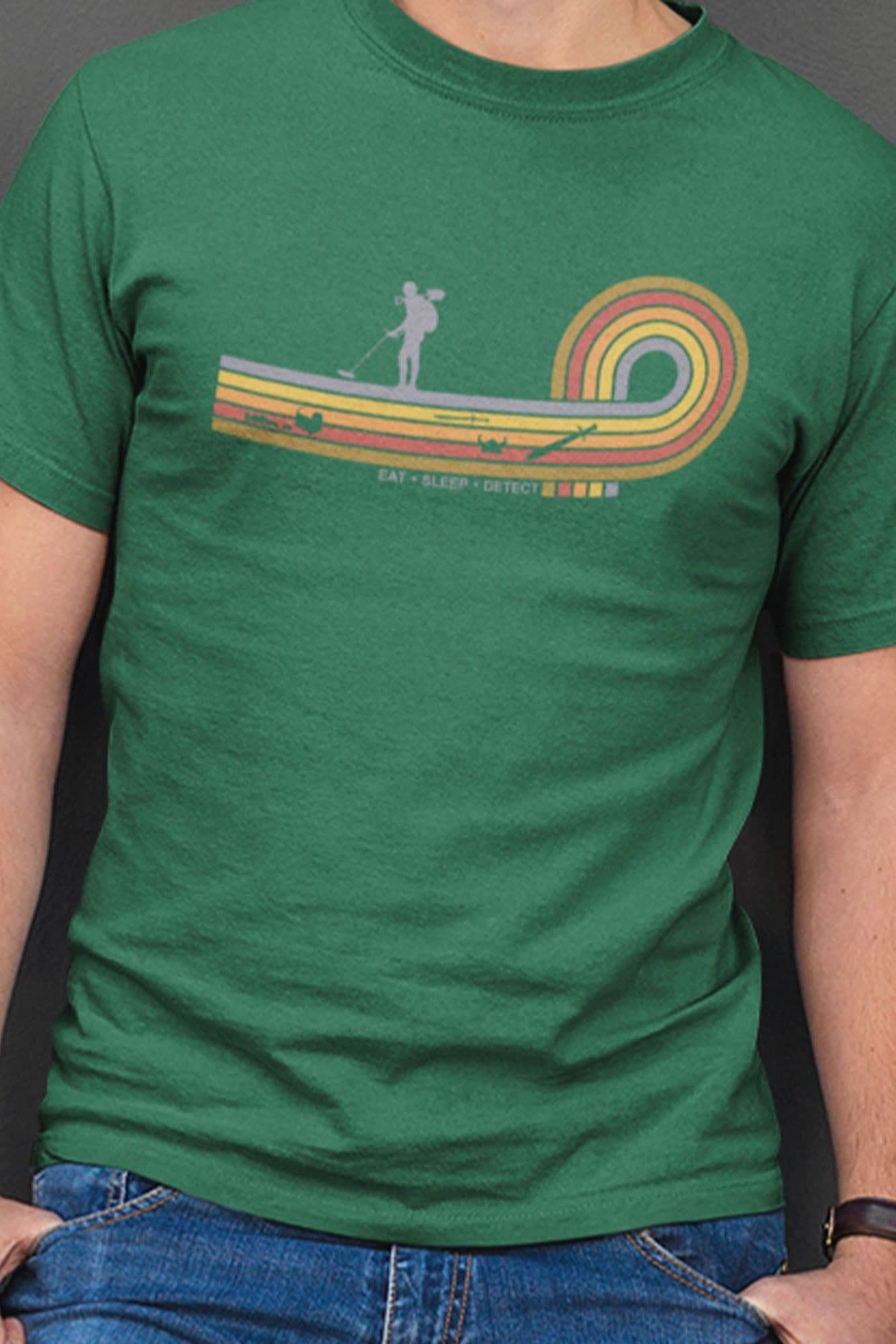 Bad Zebedee Bad Zebedee Men's Retro Lines Detectorist T-Shirt in Bottle Green