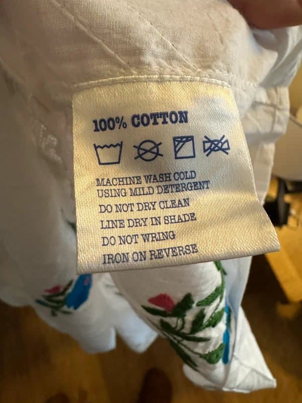 Pink City Prints Mexican Talum Dress - white with flowers. Pink City Prints size XL (14-16)