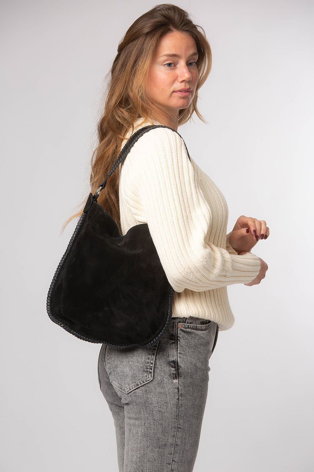 Cultured London Cultured London Women's 'Bonnie' Leather Shoulder Bag in Black
