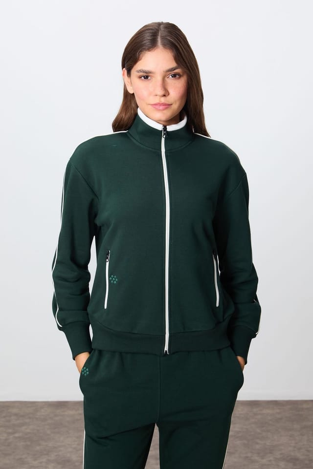 Tommy Life Tommy Life Women's Oversized Zip-collar Sweatshirt & Pants Set in Dark Green - 3
