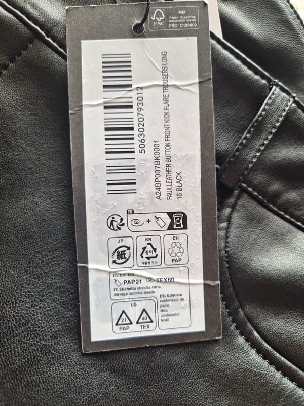Sosandar Sosandar black button front faux leather kick flare trousers size 16 long