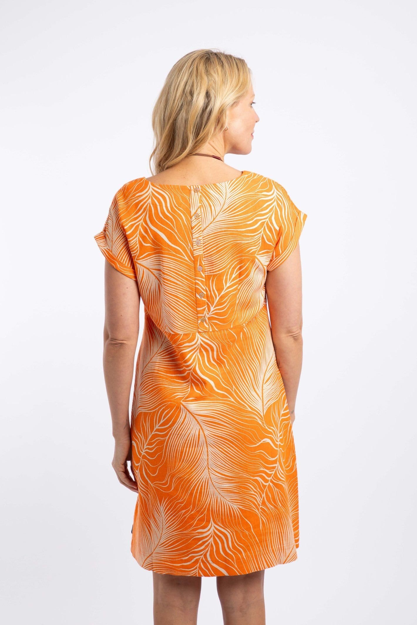 Weird Fish Weird Fish Women's Orlando Printed Linen Rich Shift Dress in Orange - 4