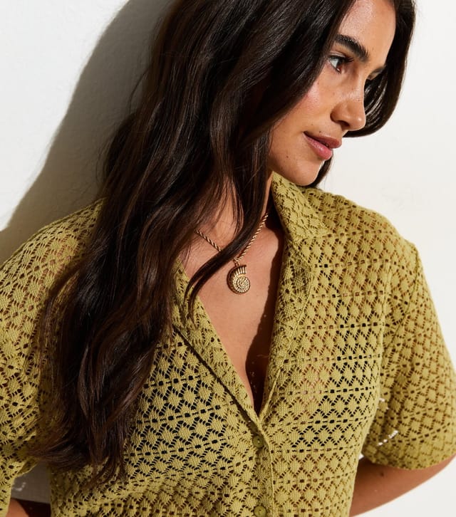 New Look Women's Green Crochet Knit Cropped Shirt New Look - 2