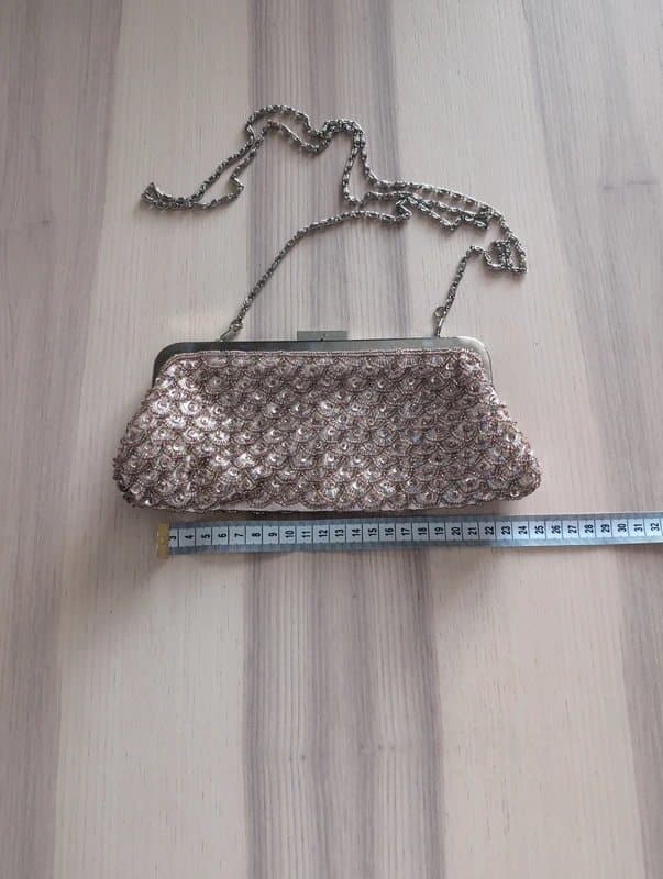 New Look Sequinned clutch