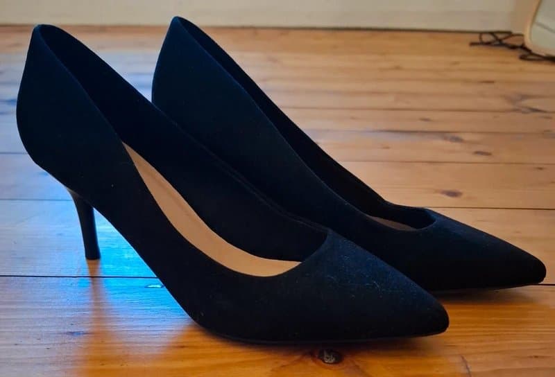 New Look Black Vegan Suede Pointed Heels
