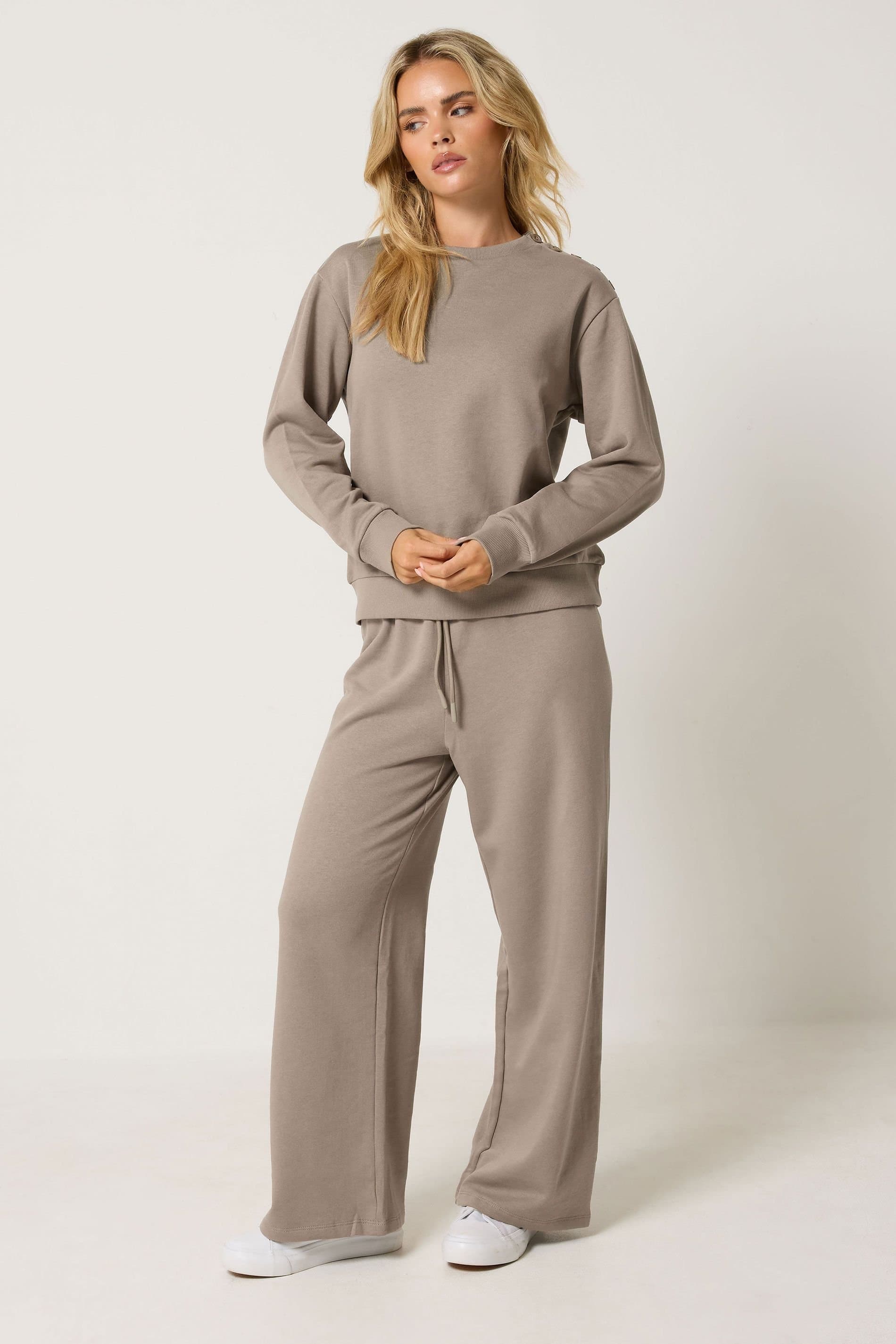 M&Co M&Co Women's Petite Sweatshirt & Joggers Set in Light Brown