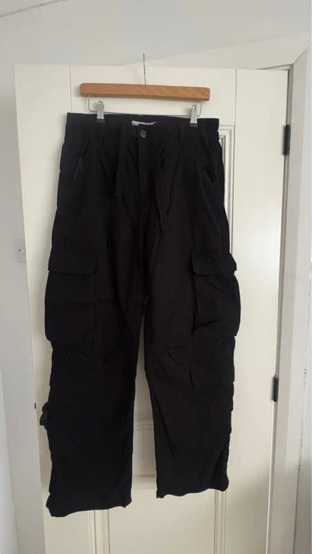 Bershka Bershka Black Cargo Pants with pockets