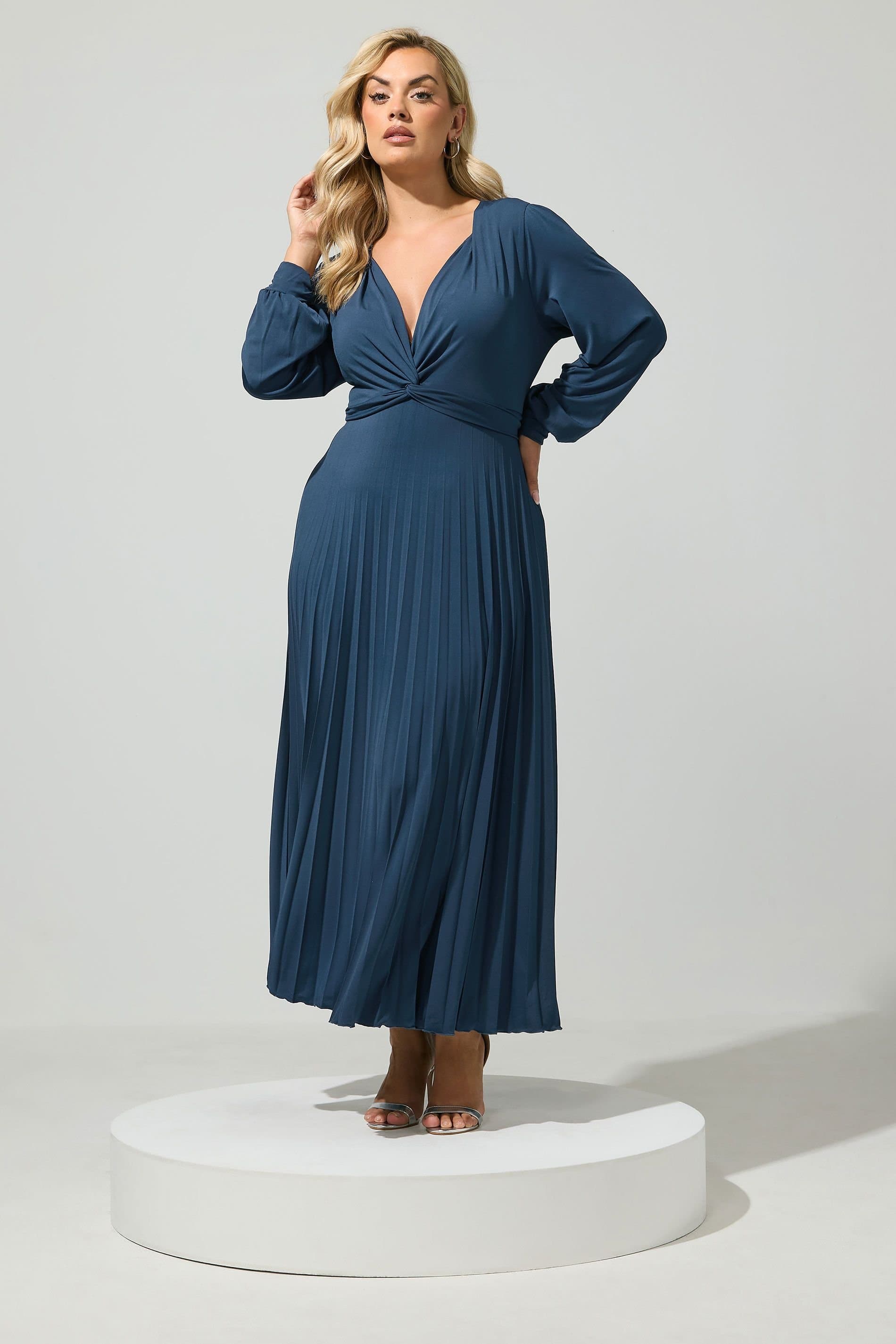 Yours Yours Women's Knot Pleated Maxi Dress in Dark Navy