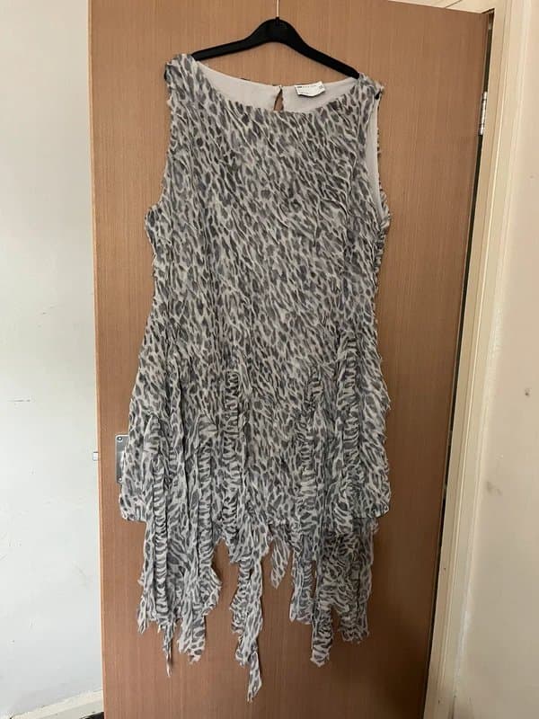 ASOS Design Stunning ASOS dress leopard print chiffon