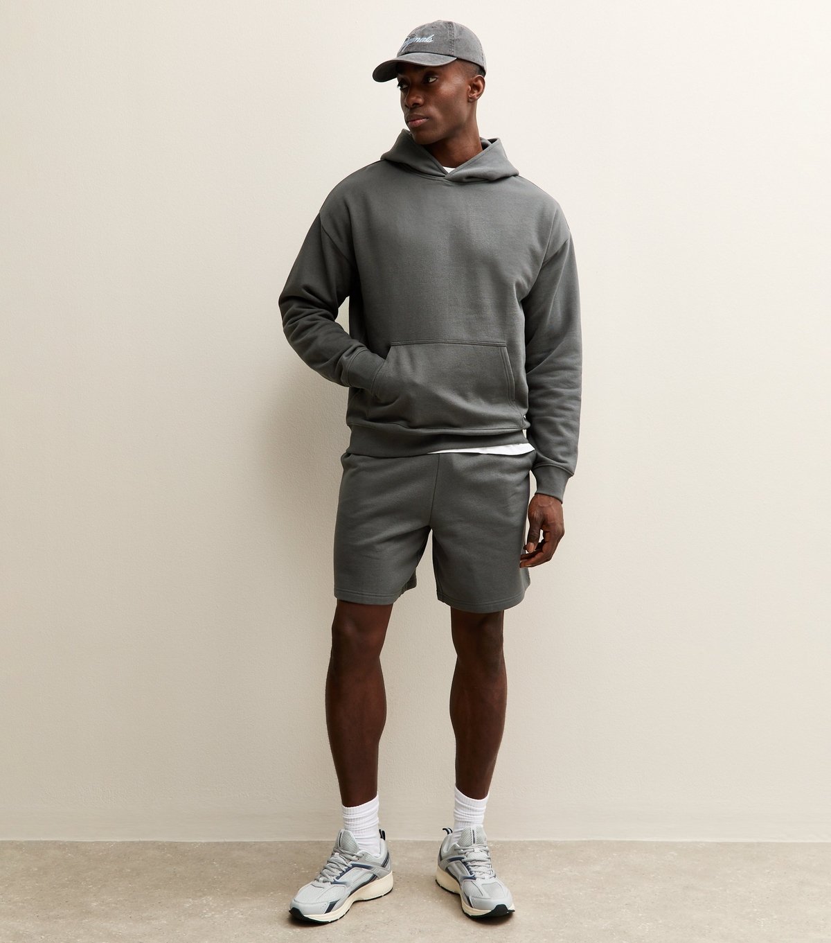 New Look Men's Dark Grey Regular Drawstring Shorts New Look - 3