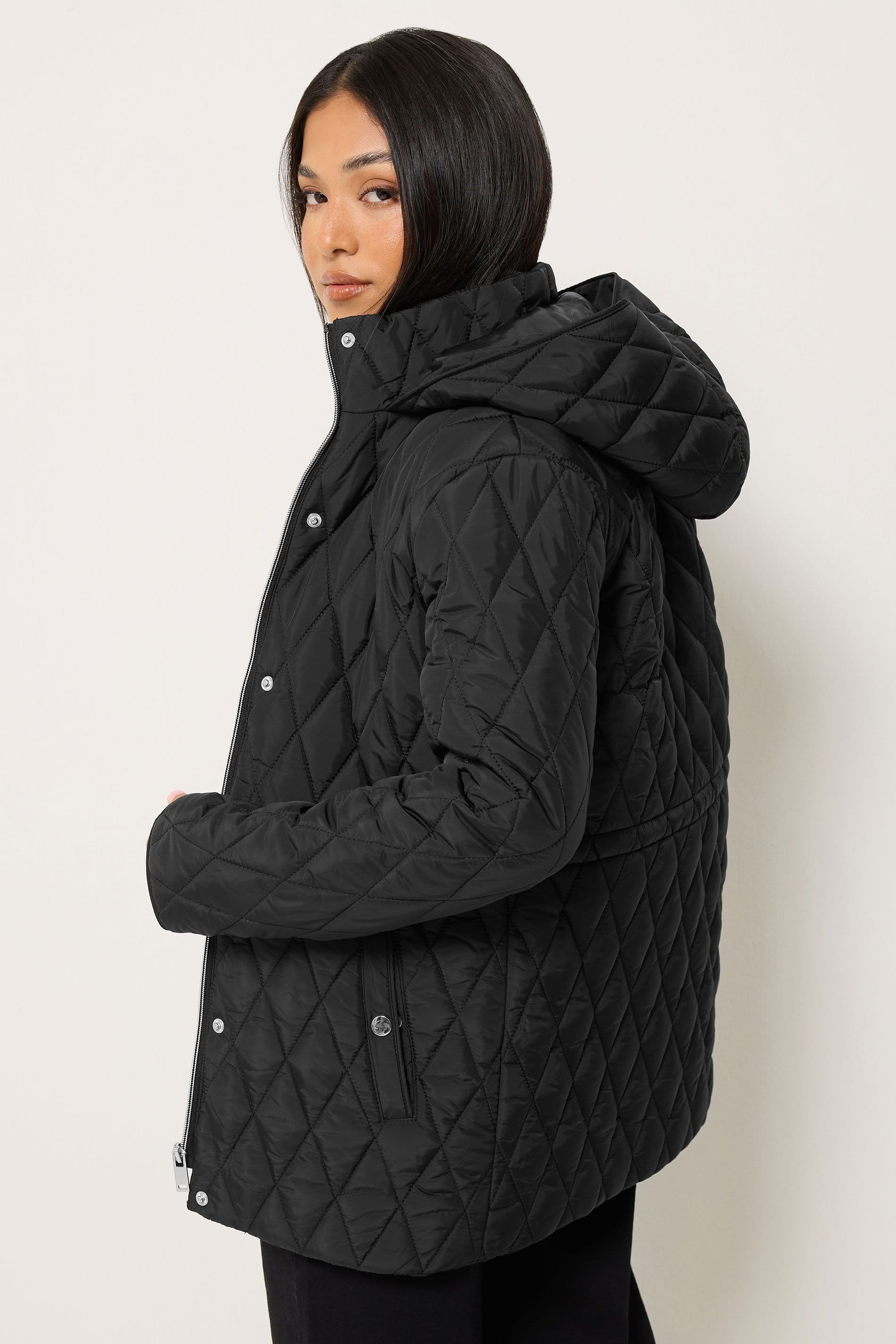 M&Co M&Co Women's Petite Diamond Quilted Jacket in Black - 4