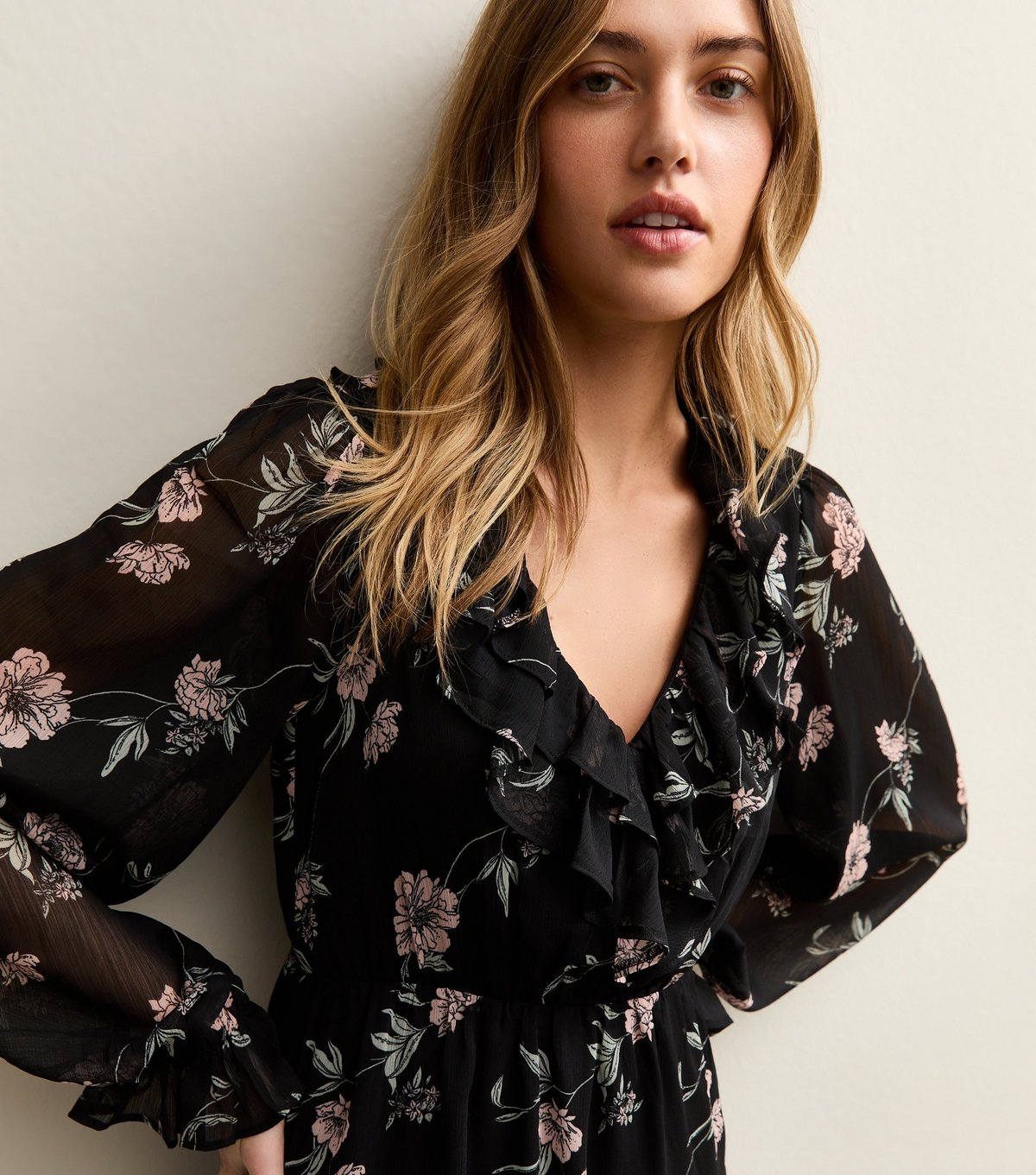 New Look Women's Black Floral Chiffon Mini Dress New Look - 3