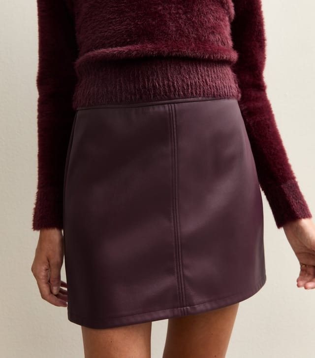 New Look Women's Burgundy Faux Leather A-Line Mini Skirt New Look - 2
