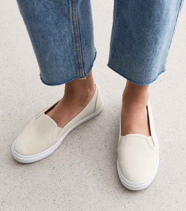 New Look Women's Off White Slip On Trainers New Look - 2