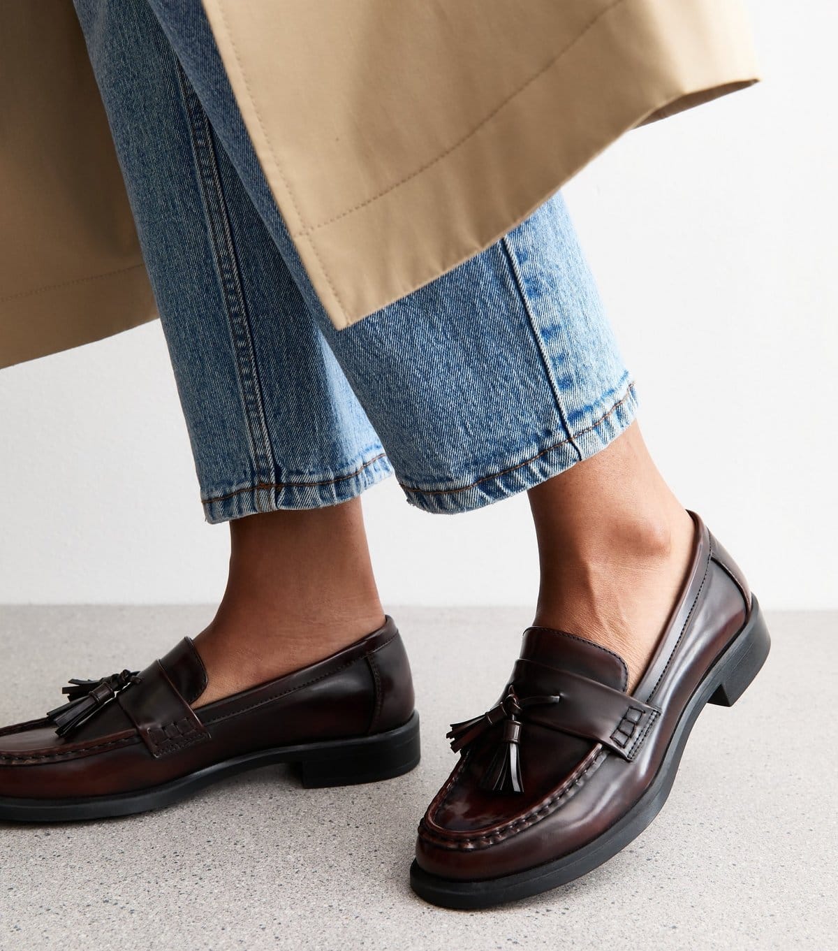 New Look Women's Brown Faux Leather Tassel Charm Almond Toe Loafers New Look - 4