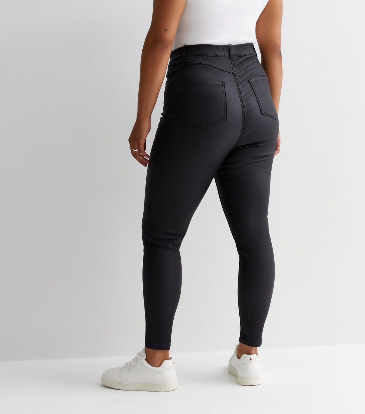 New Look Women's Plus Size Black Coated Leather-Look Mid Rise Lift & Shape Emilee Jeggings Curves New Look - 4