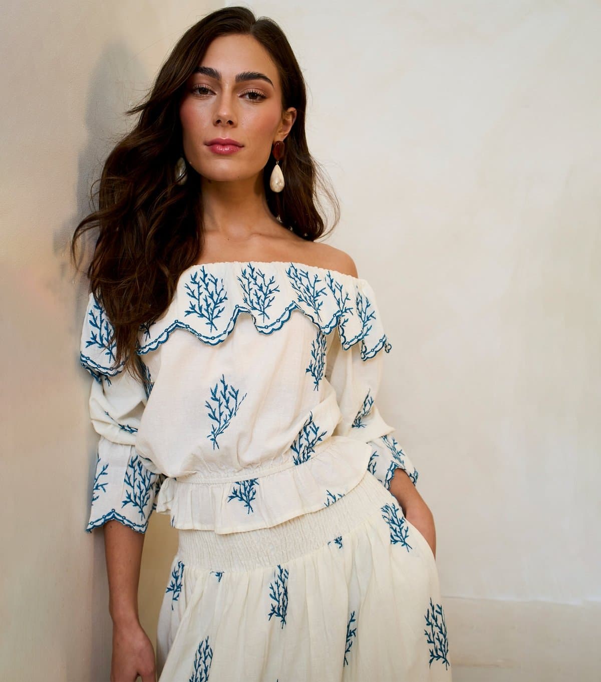 Gini London Gini London Off White Embroidered Bardot Top