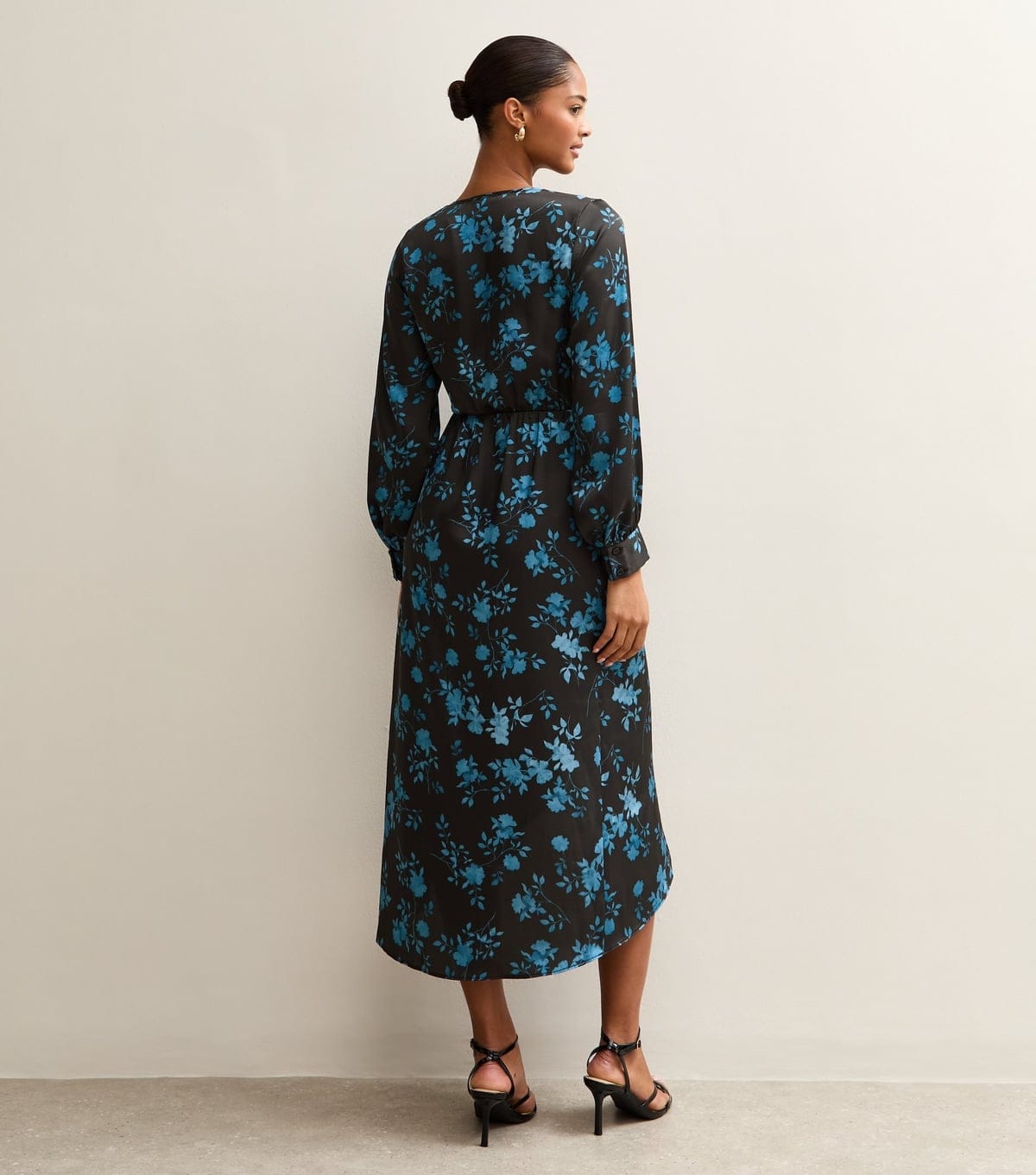 New Look Women's Blue Floral Satin Wrap Midi Dress New Look - 4
