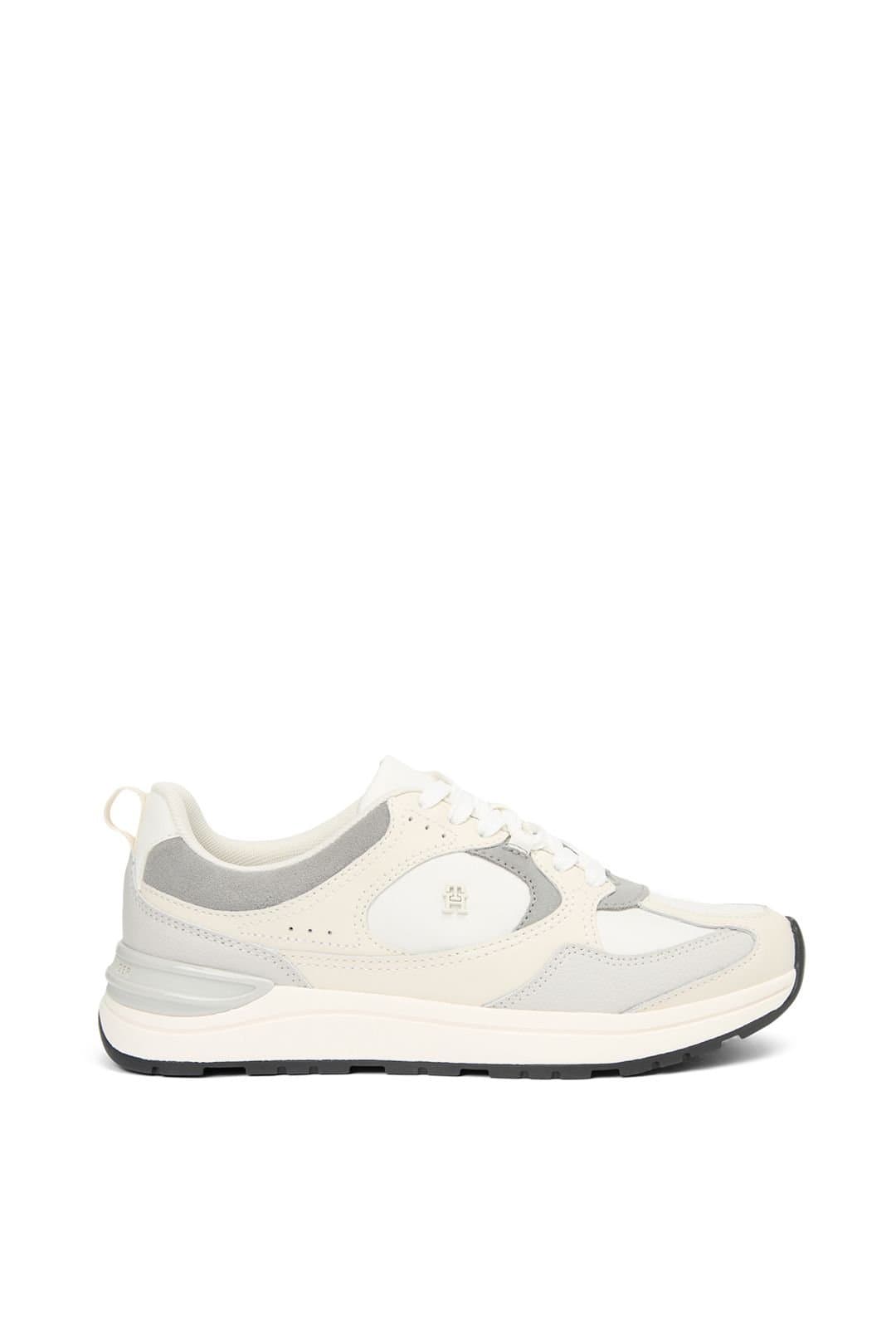 Tommy Hilfiger Tommy Hilfiger Women's Casual Fashion Runner Mix Mat Soft Cream/Grey Whisper in Cream