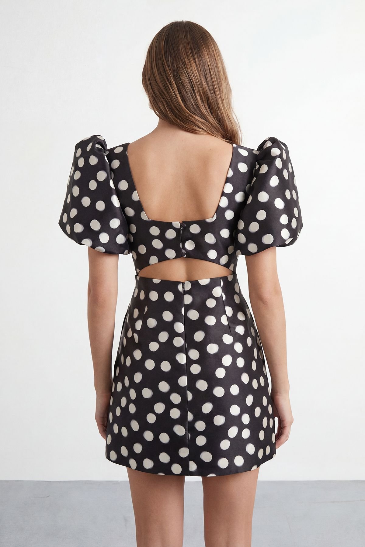 Warehouse Warehouse Women's Petite Polka Dot Puff Sleeve A-Line Mini Dress in Mono - 3