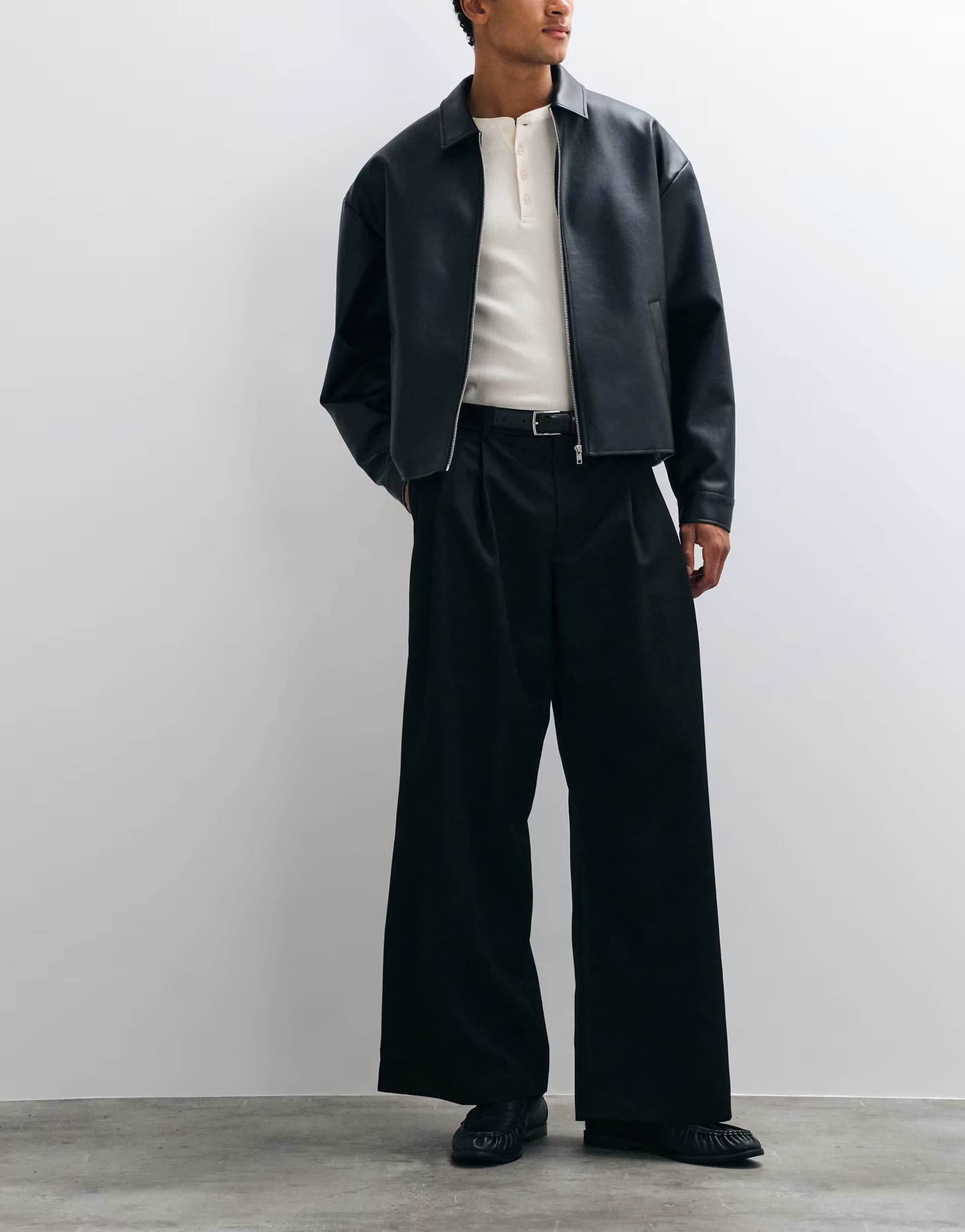 ASOS ASOS DESIGN tailored double pleated loose leg trousers in black
