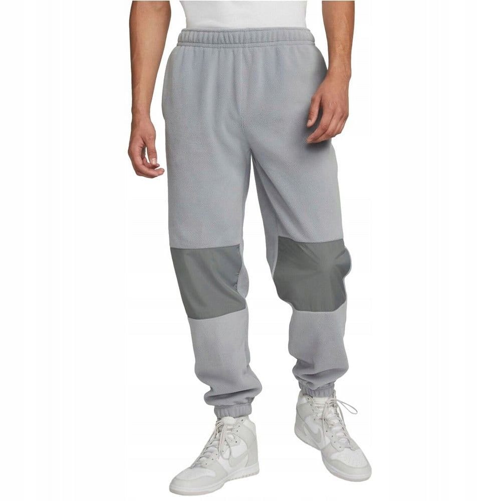 Nike Men's Club Fleece Jogging Bottoms in Grey