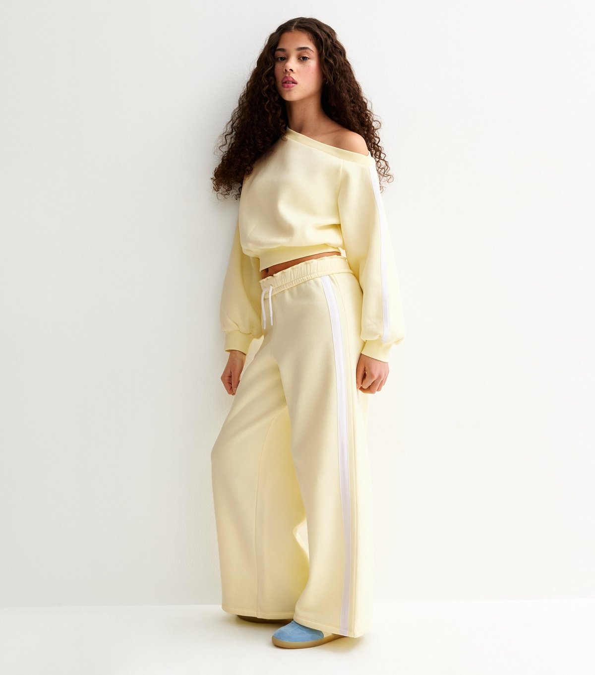 New Look Girls' Light Yellow Off The Shoulder Side Stripe Sweatshirt New Look - 2