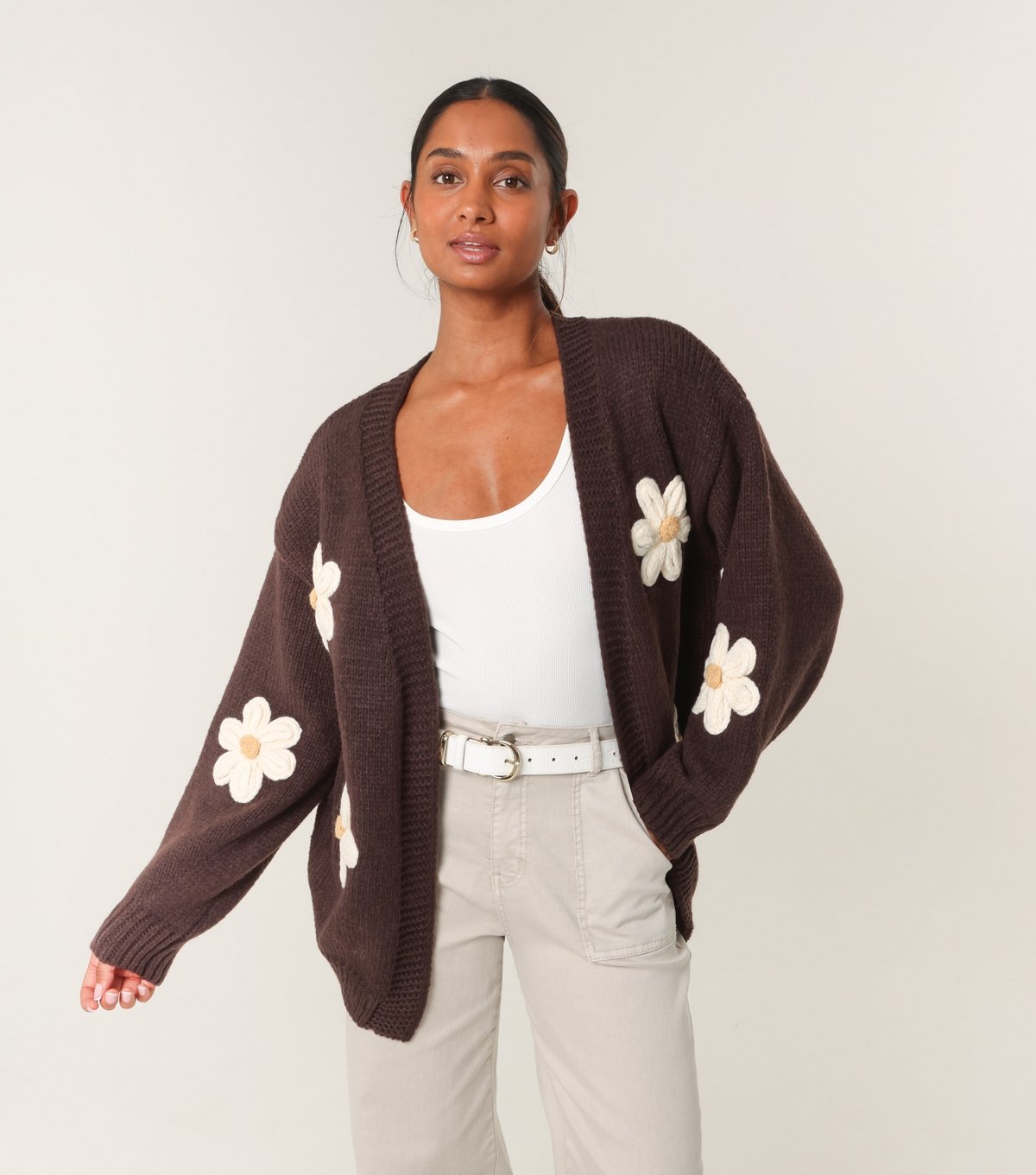 Blue Vanilla Women's Brown Daisy Embroidered Cardigan Blue Vanilla New Look - 3