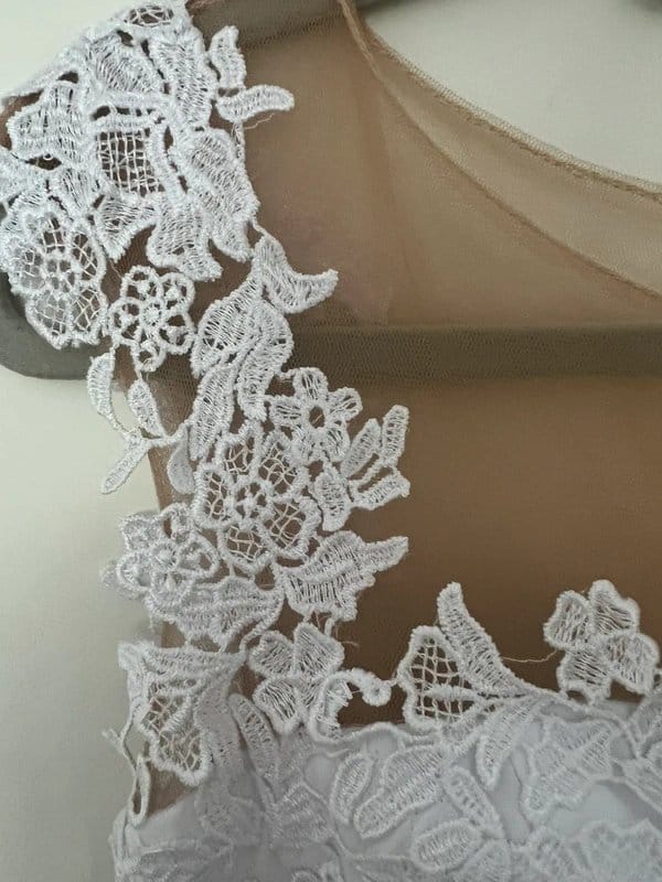 none Stunning White wedding dress with lace and mesh detail - 1