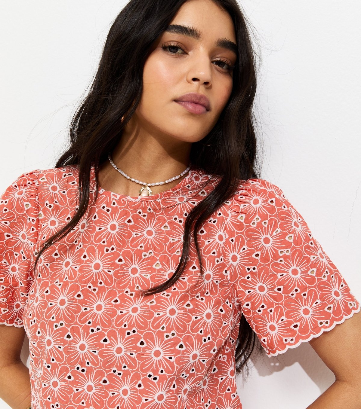 New Look Women's Light Coral Cutwork Floral Crew Neck Top New Look - 2