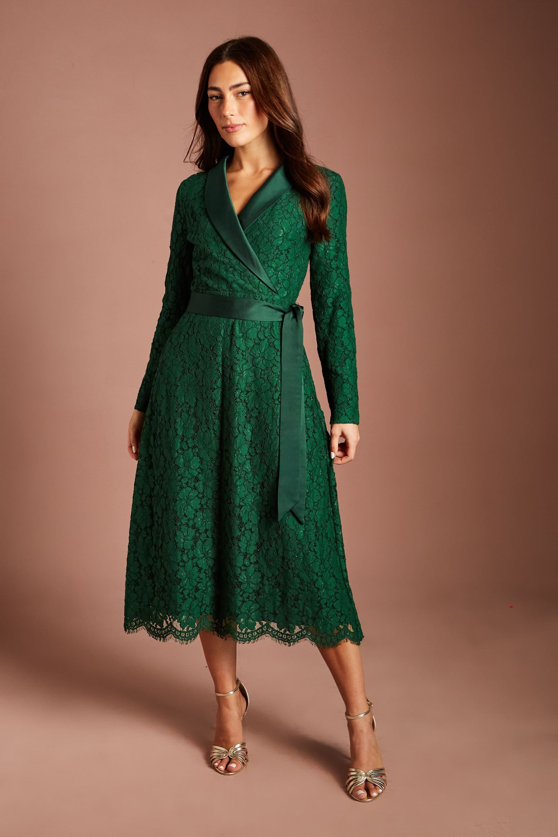 Coast Coast Women's Lace Long Sleeve Midi Dress With Satin Belt in Emerald