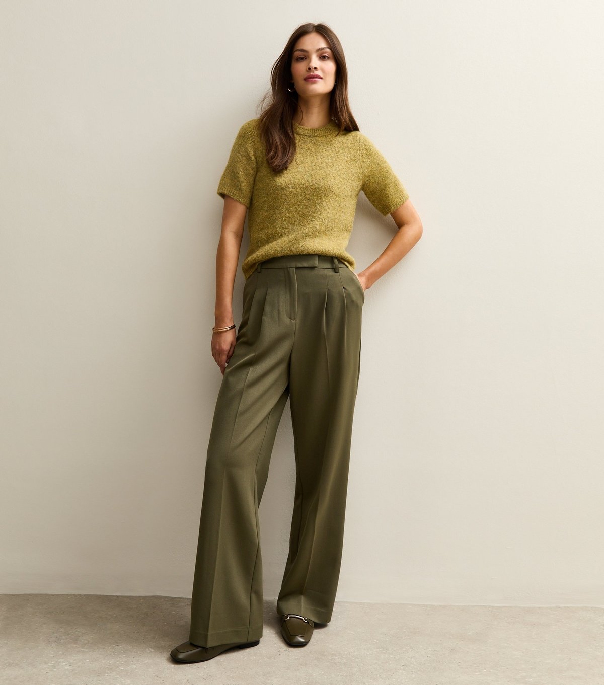 New Look Women's Tall Khaki Pleated Wide Leg Trousers New Look - 2