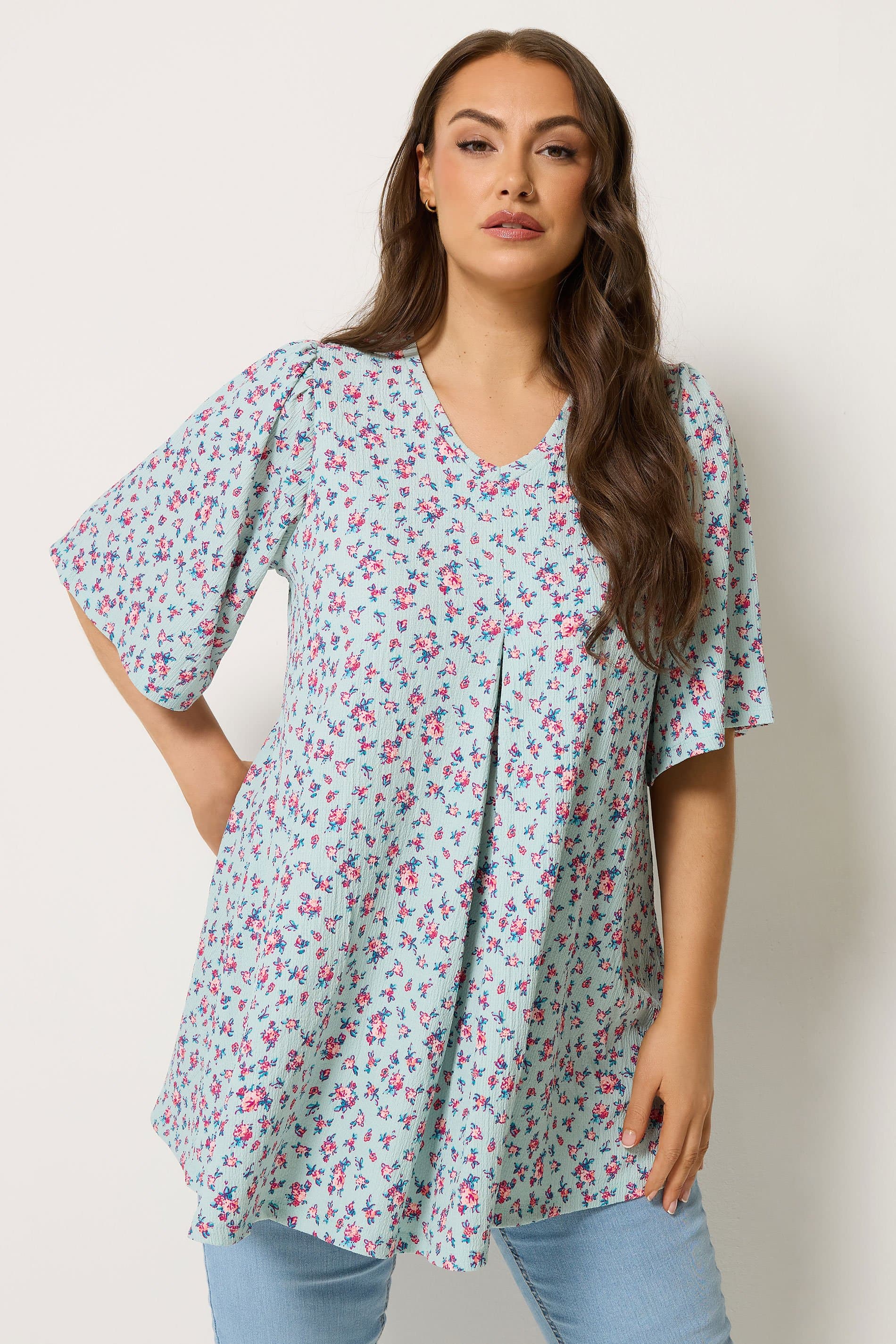 Yours Plus Size Blue Ditsy Floral Textured Pleat Front Top