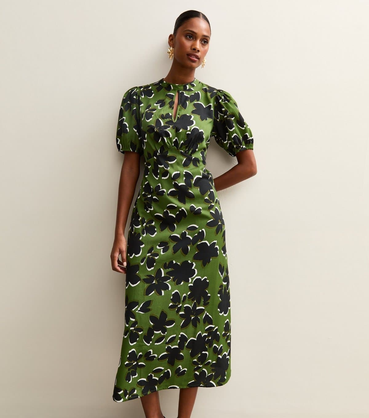 New Look Women's Green Crepe Floral Print Keyhole Midi Dress New Look