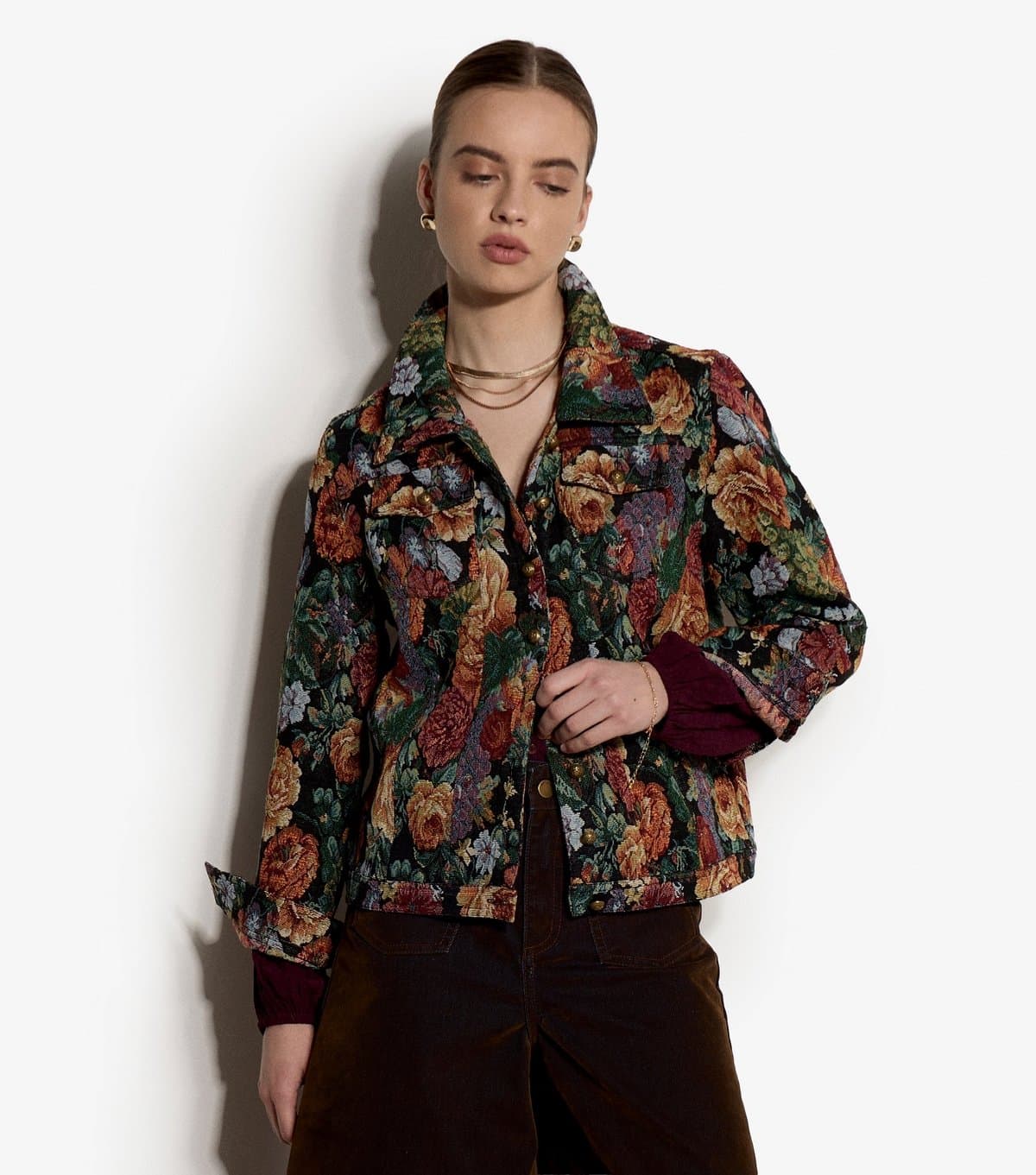 Apricot Women's Black Floral Tapestry Pattern Jacket Apricot New Look