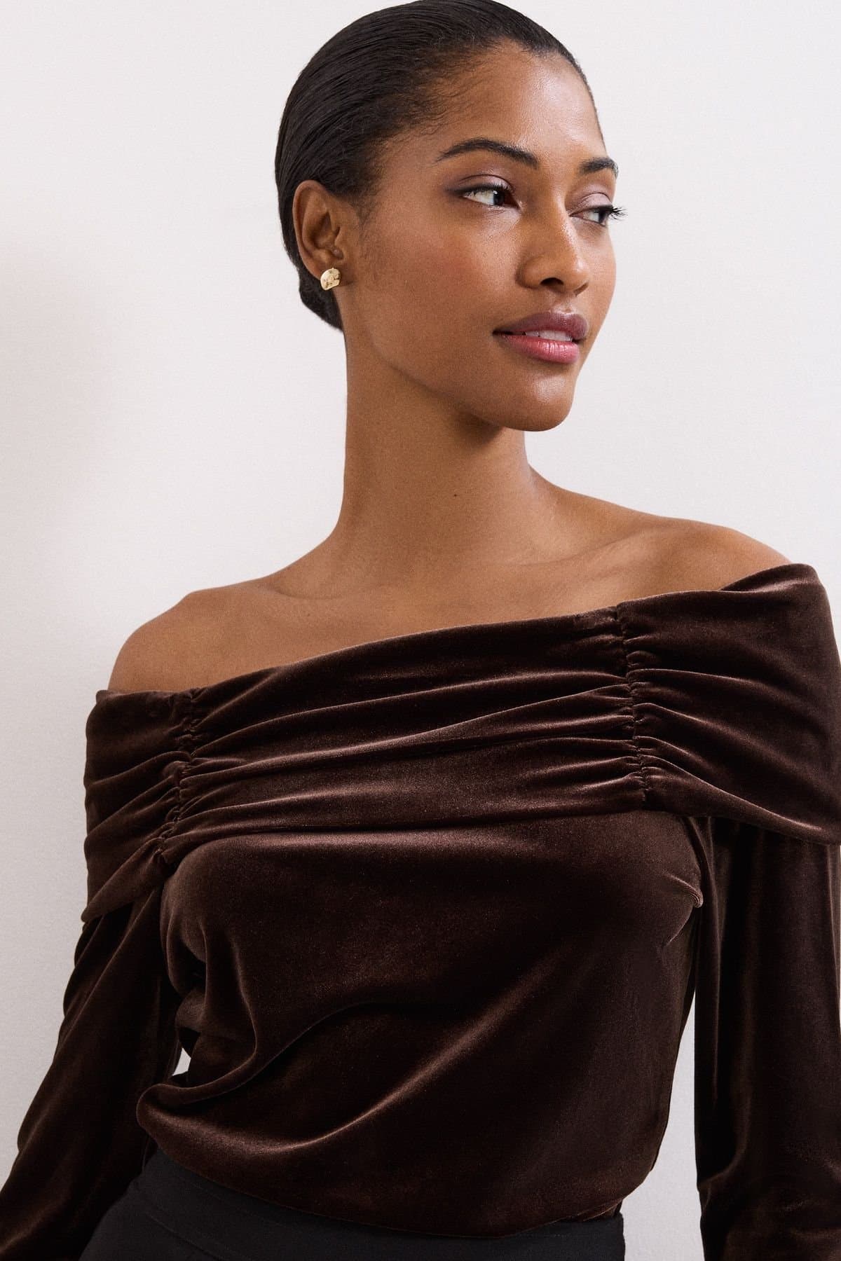 Phase Eight Phase Eight Women's Orelia Velvet Top in Bronze