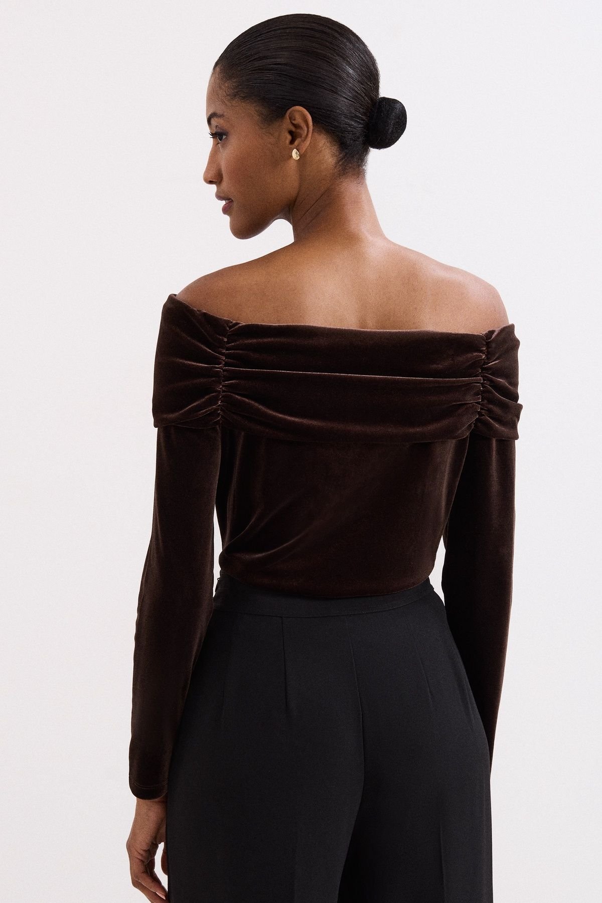 Phase Eight Phase Eight Women's Orelia Velvet Top in Bronze - 4