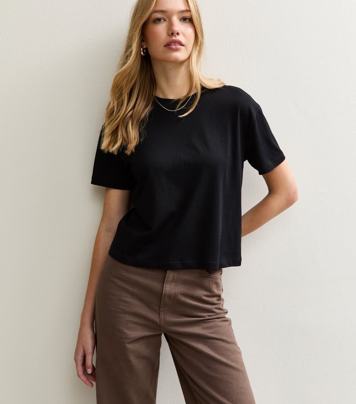New Look New Look Black Boxy Short-Sleeve Crew Neck T-Shirt