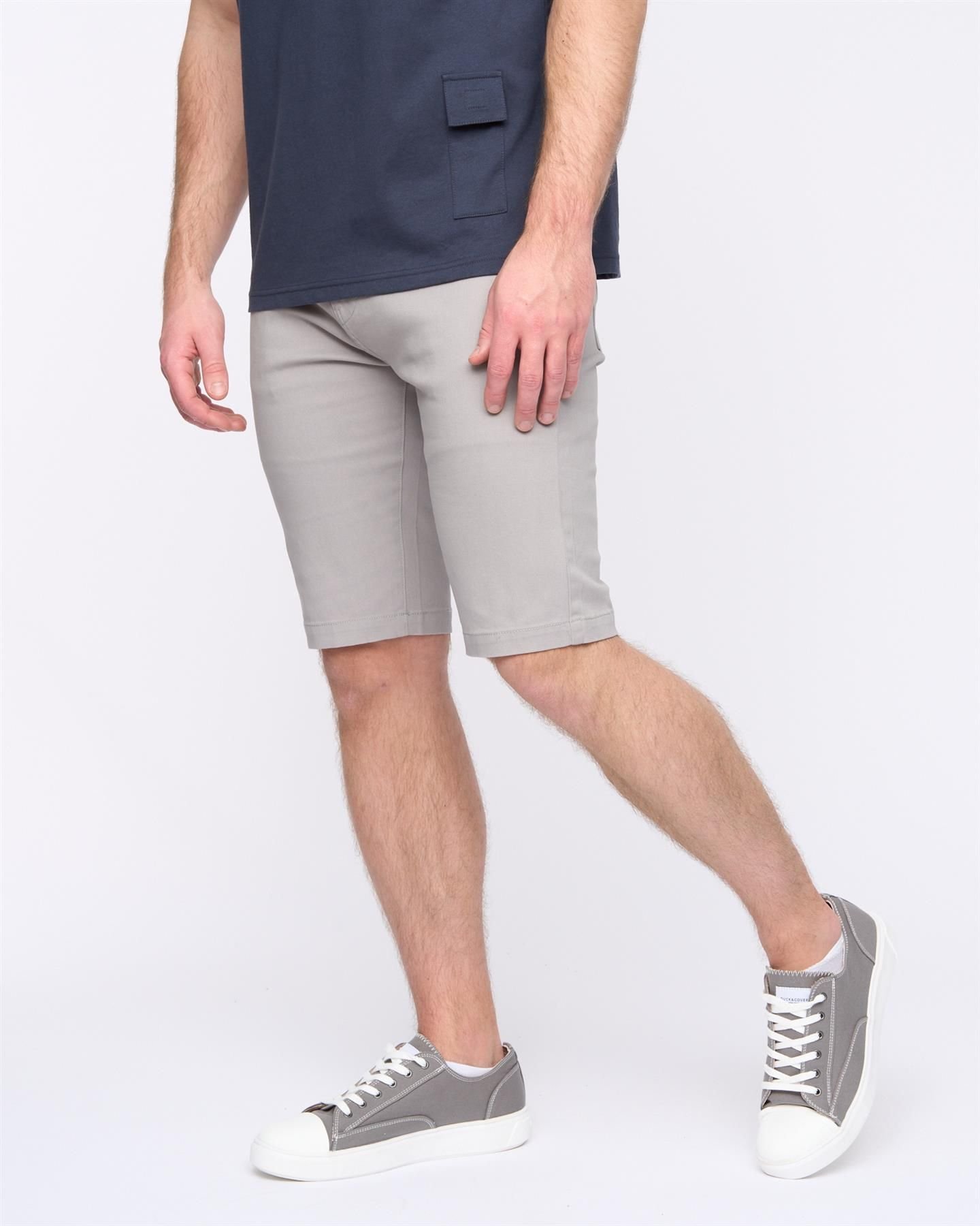 Duck&Cover Duck&Cover Men's Franztown Shorts in Grey - 2
