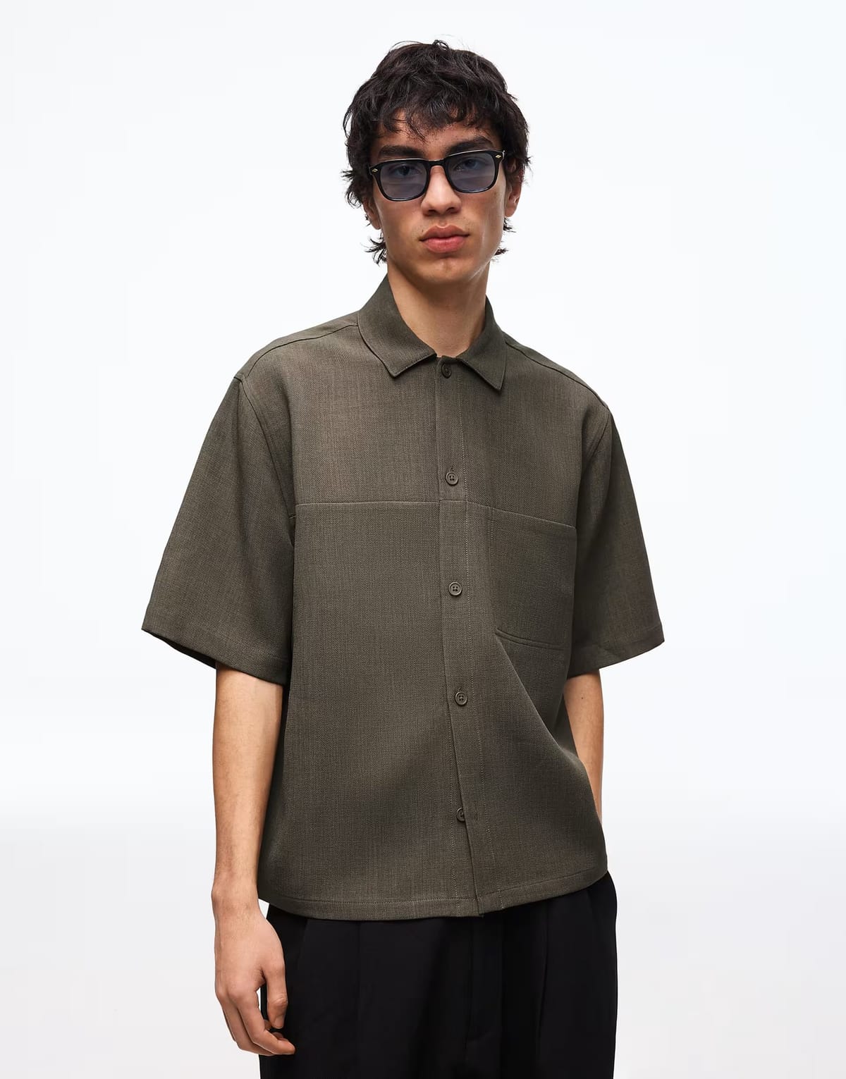 ASOS Bershka Short sleeve boxy tailored fit shirt in khaki - 1