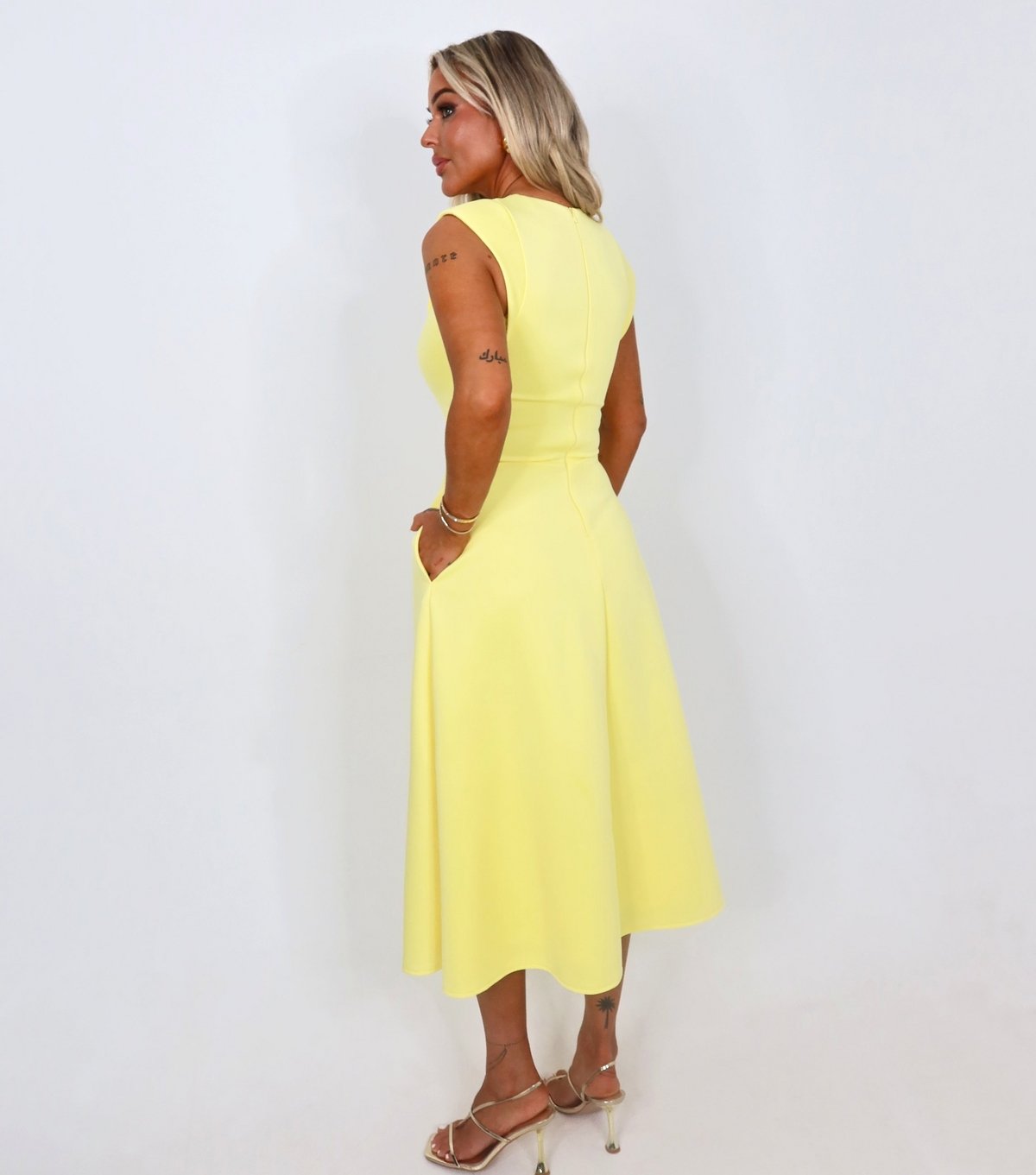 AX Paris Women's Yellow Round Neck A-Line Midi Dress AX Paris New Look - 3