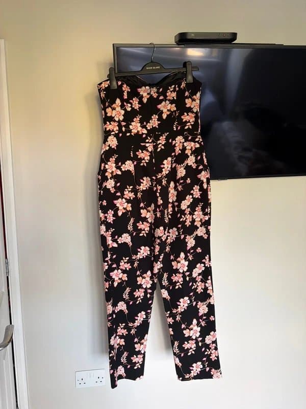 Miss Selfridge Miss Selfridge floral Strapless jumpsuit size 14