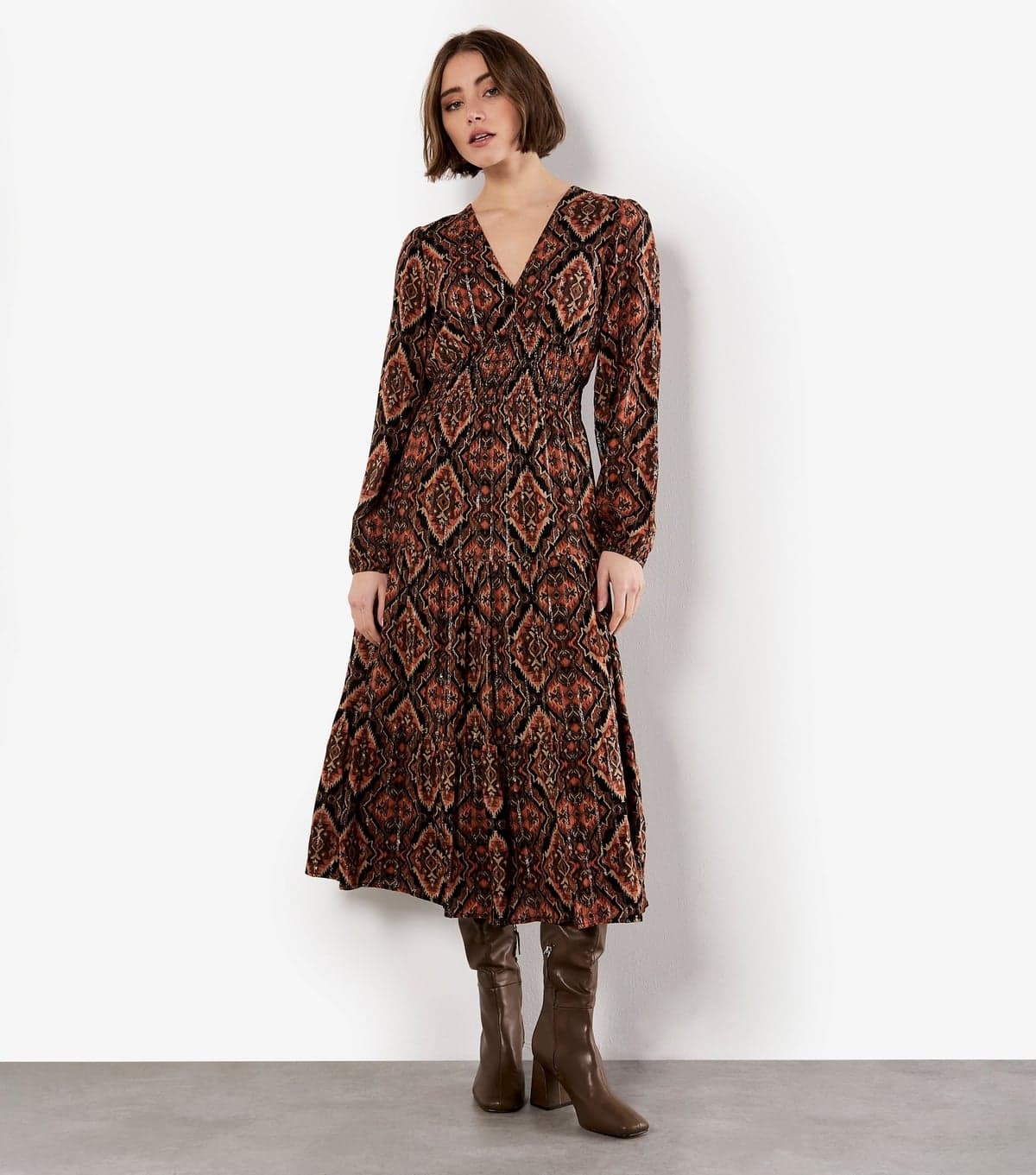 Apricot Women's Black Empire Line Smocked Printed Dress Apricot New Look